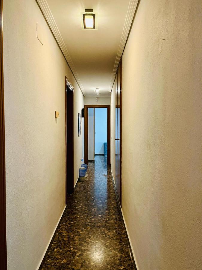 Апартаменты Apartamento Compartido Con Vista Al Puerto Валенсия Экстерьер фото