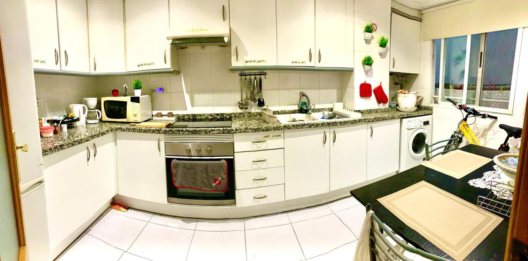Апартаменты Apartamento Compartido Con Vista Al Puerto Валенсия Экстерьер фото