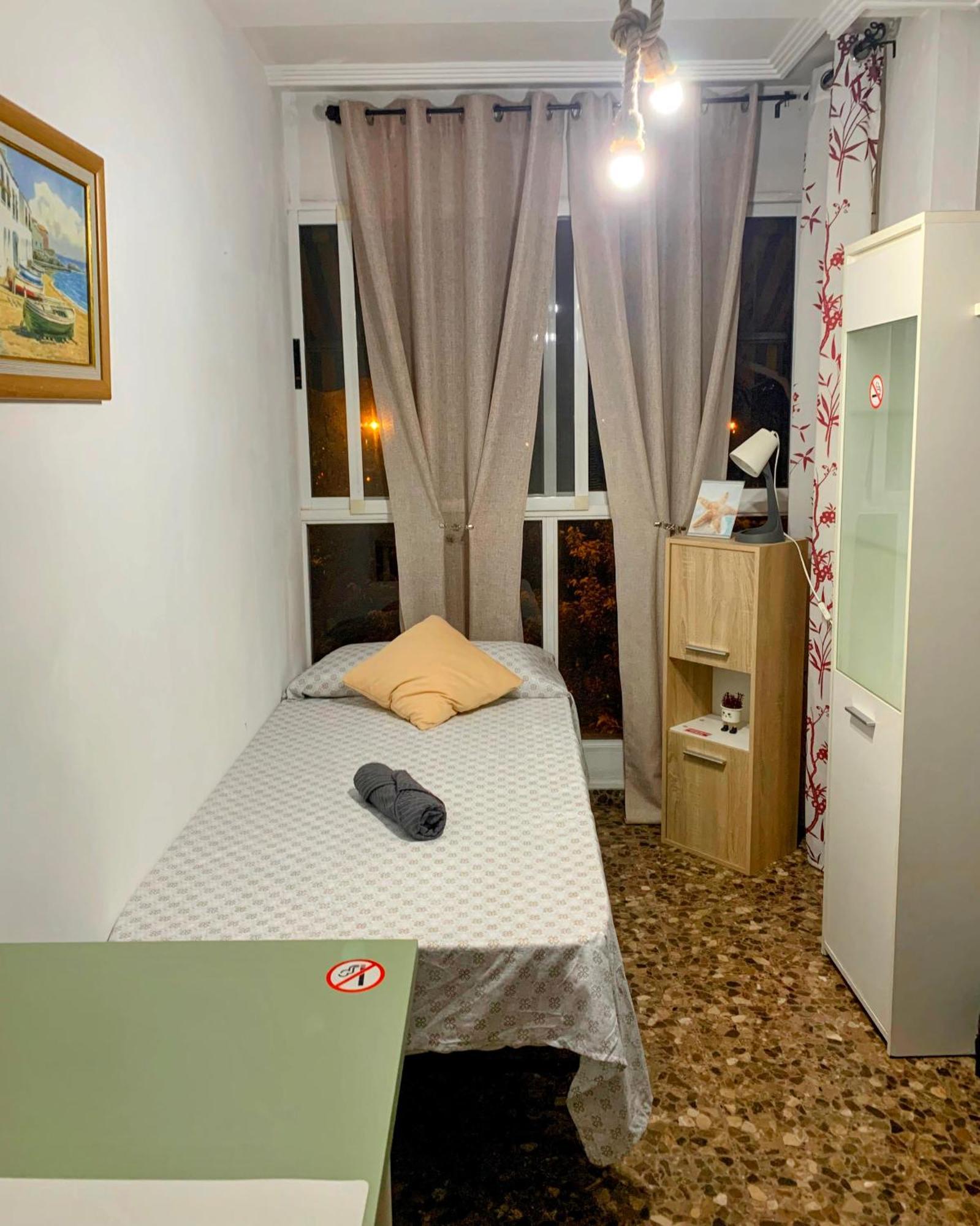 Апартаменты Apartamento Compartido Con Vista Al Puerto Валенсия Экстерьер фото
